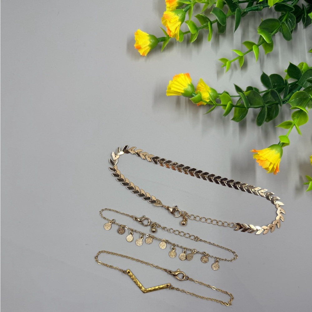 Vintage Lot of 3 Gold Toned Bracelets